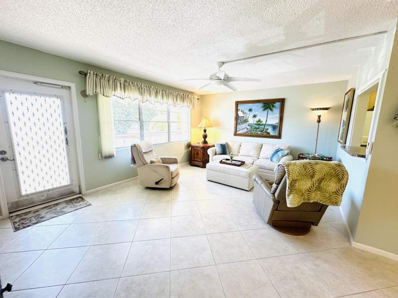 1 bedroom Condominium at 2132 Cambridge F, Cambridge F Condo, Deerfield Beach — photo 2