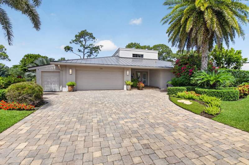 3 bedroom Single Family Residence at 706 Foxpointe Circle, Seagate Golf at The Hamlet, Delray Beach — photo 2