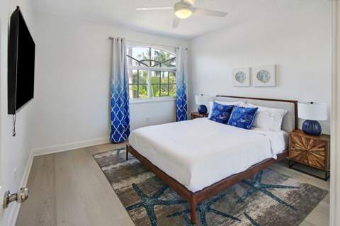 218 Pine Avenue, Lauderdale-By-The-Sea FL - photo 20 of 31