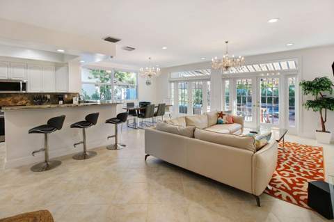 218 Pine Avenue, Lauderdale-By-The-Sea FL - photo 7 of 31
