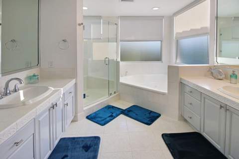 218 Pine Avenue, Lauderdale-By-The-Sea FL - photo 19 of 31