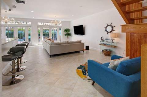 218 Pine Avenue, Lauderdale-By-The-Sea FL - photo 6 of 31