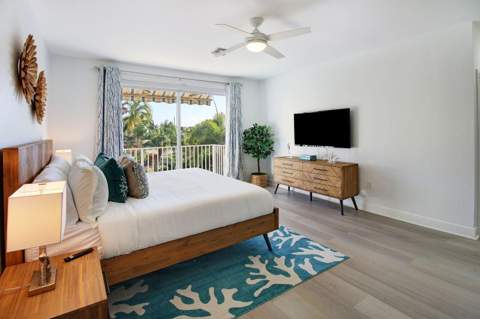 218 Pine Avenue, Lauderdale-By-The-Sea FL - photo 16 of 31