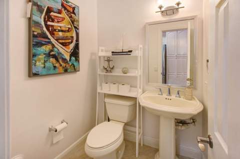 218 Pine Avenue, Lauderdale-By-The-Sea FL - photo 13 of 31