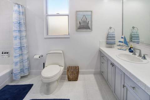 218 Pine Avenue, Lauderdale-By-The-Sea FL - photo 23 of 31