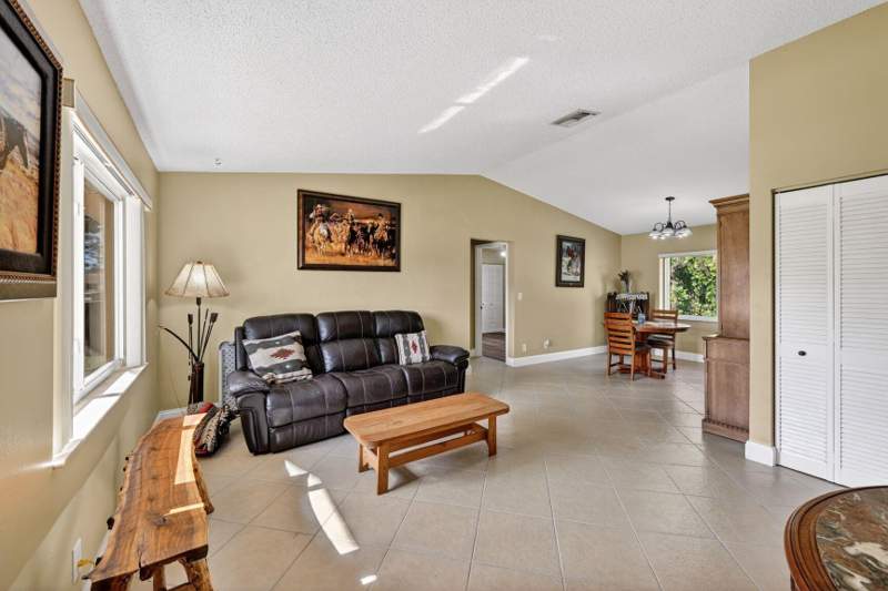 4 bedroom Single Family Residence at 12541 SW 10th Court, ORANGE TREE HOMES, Davie — photo 4