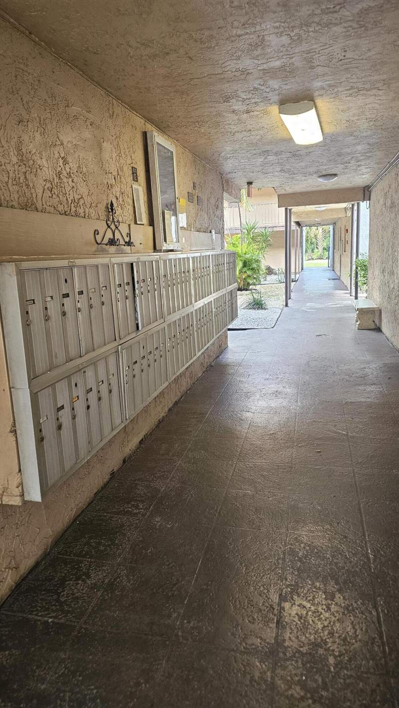 2 bedroom Condominium at 2840 Somerset Drive #418m, Somerset At Lauderdale Lakes, Lauderdale Lakes — photo 3