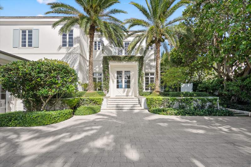 5 bedroom Single Family Residence at 3501 N Ocean Boulevard, M M W BEACHHOUSE LOT PL, Gulf Stream — photo 4
