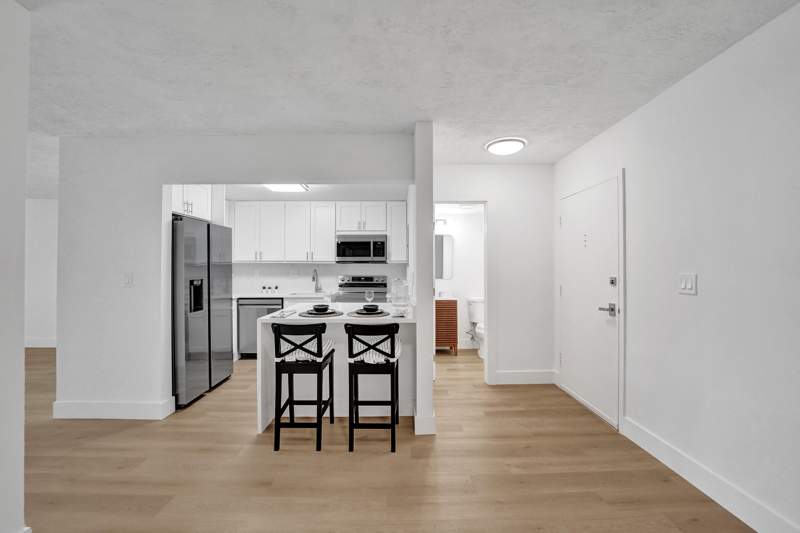 1 bedroom Condominium at 7300 NW 17th Street #305, Omega Condo No 4, Plantation — photo 2