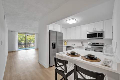 7300 NW 17th Street #305, Plantation FL - photo 8 of 65