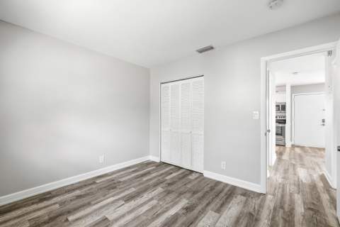 5162 NE 6th Avenue #317, Oakland Park FL - photo 11 of 15