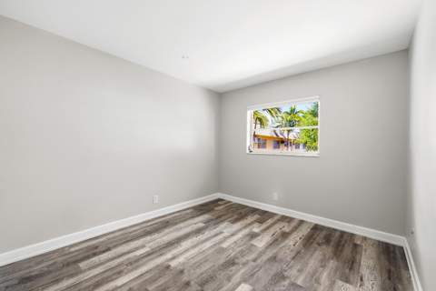 5162 NE 6th Avenue #317, Oakland Park FL - photo 12 of 15