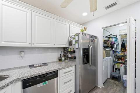 5883 La Paseos Drive #D-2, Greenacres FL - photo 10 of 22