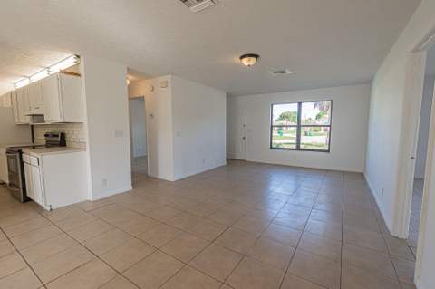 993 SW Cecil Lane, Port St. Lucie FL - photo 7 of 25