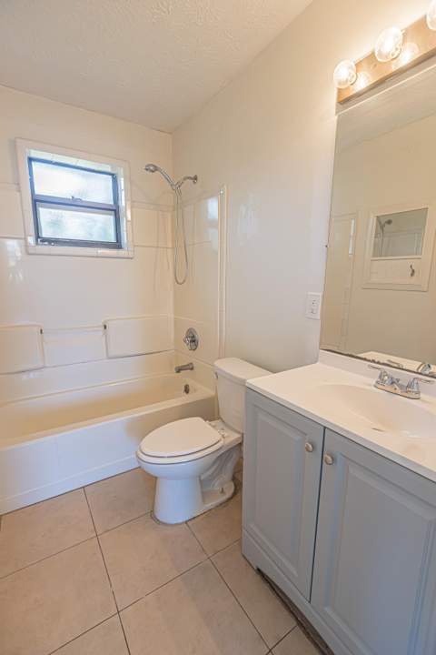 993 SW Cecil Lane, Port St. Lucie FL - photo 14 of 25