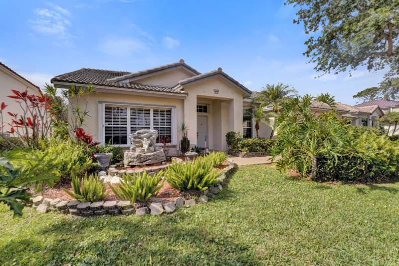 4 bedroom Single Family Residence at 3460 Dunes Vista Drive, Palm Aire Oaks Course Estates, Pompano Beach — photo 2
