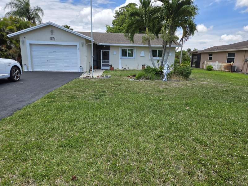 3 bedroom Single Family Residence at 10125 NW 71st Street, Westwood Community 7, Tamarac — photo 2