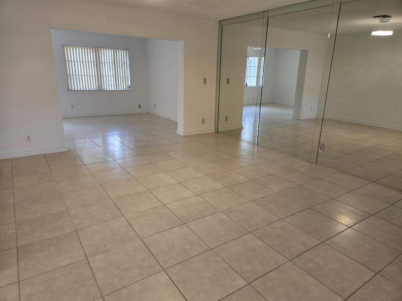 3 bedroom Single Family Residence at 10125 NW 71st Street, Westwood Community 7, Tamarac — photo 5