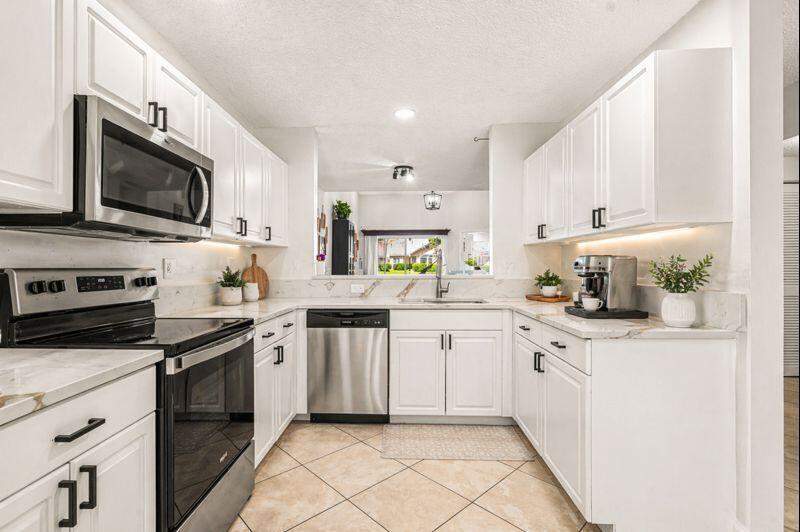 3 bedroom Townhouse at 7375 NW 61st Terrace #2-19, Parkland Terraces, Parkland — photo 5