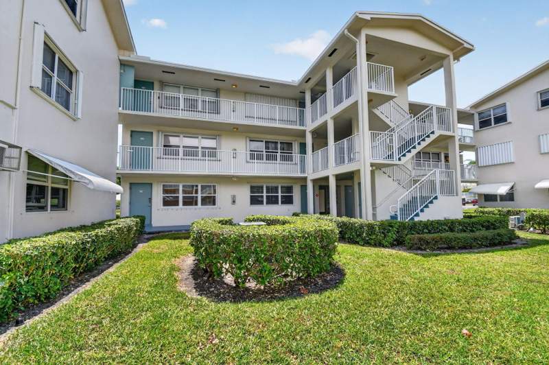 1 bedroom Condominium at 370 Horizon Street #107, Sterling Village 370 Condo, Boynton Beach — photo 2