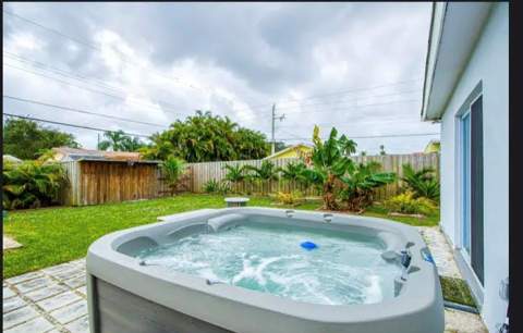 1905 N 45th Avenue, Hollywood FL - photo 14 of 17