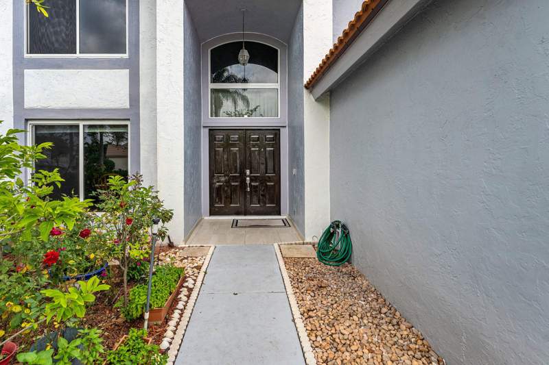 5 bedroom Single Family Residence at 143 St Michaels Court, Stonebriar At Maplewood, Jupiter — photo 3