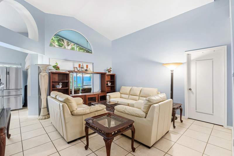 5 bedroom Single Family Residence at 143 St Michaels Court, Stonebriar At Maplewood, Jupiter — photo 5