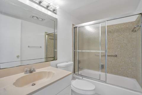 392 Durham Circle #M, Deerfield Beach FL - photo 13 of 17