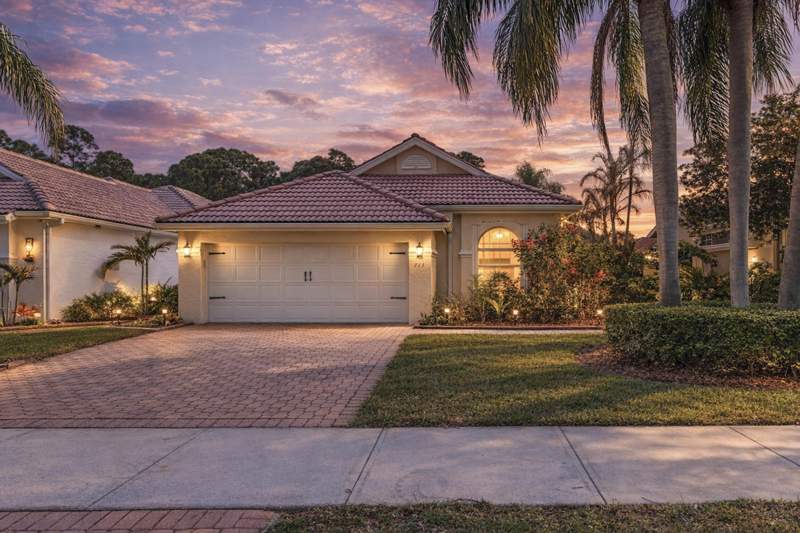 3 bedroom Single Family Residence at 713 SW St Croix Cove, LAKE CHARLES PHASE 2A, Port St. Lucie — photo 2