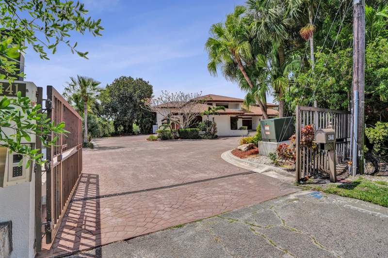 6 bedroom Single Family Residence at 2441 SW 28th Avenue, Riverland, Fort Lauderdale — photo 5