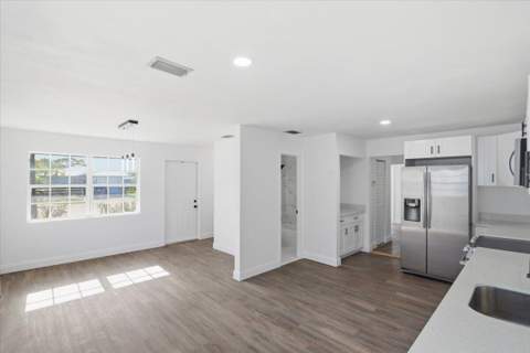 270 SW 10th Avenue, South Bay FL - photo 9 of 32