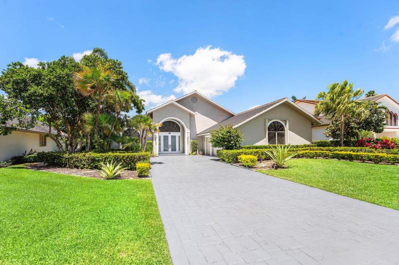 4 bedroom Single Family Residence at 6415 Brandon Street, Eastpointe, Palm Beach Gardens — photo 3