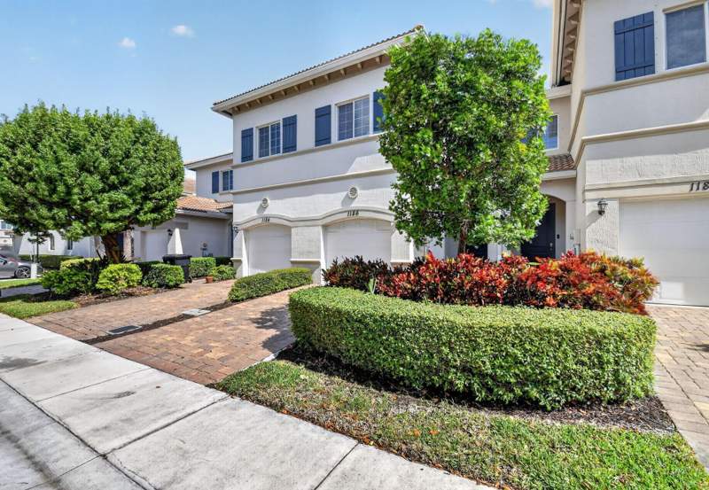 3 bedroom Townhouse at 1186 Paisley Court, Waterville, Lake Worth Beach — photo 2