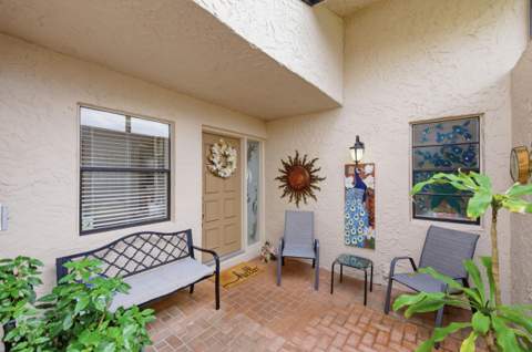 5743 Lakeview Mews Drive, Boynton Beach FL - photo 7 of 51