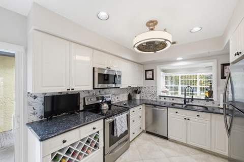 5743 Lakeview Mews Drive, Boynton Beach FL - photo 18 of 51