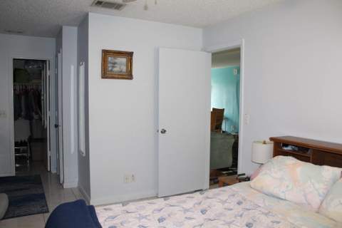 566 SW Sara Boulevard, Port St. Lucie FL - photo 16 of 29