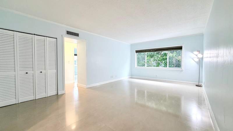 2 bedroom Condominium at 251 SE 6th Avenue #7, Park Place At Pompano Condo, Pompano Beach — photo 2