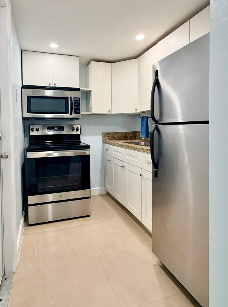 2 bedroom Condominium at 251 SE 6th Avenue #7, Park Place At Pompano Condo, Pompano Beach — photo 4