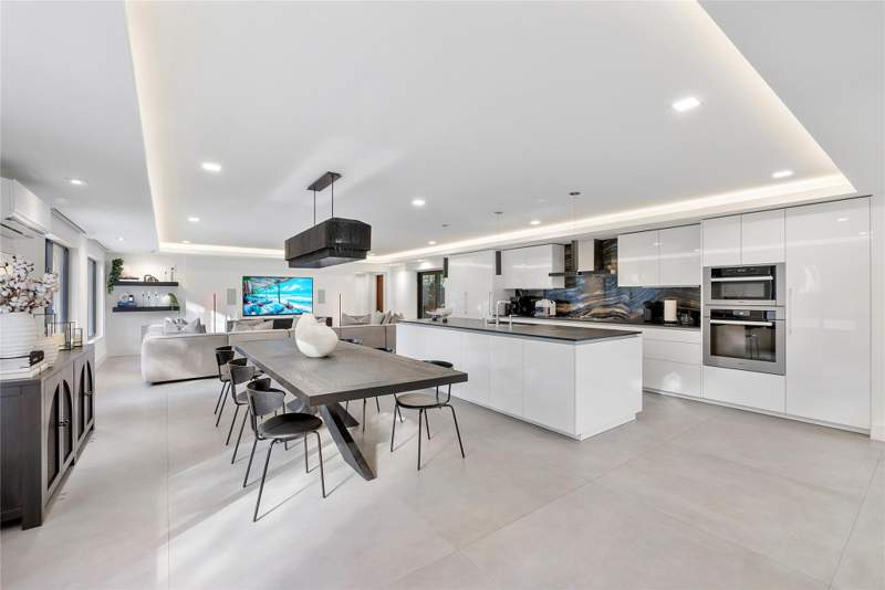 5 bedroom Single Family Residence at 500 NE 14th Avenue, Las Olas Park Corr Plat, Fort Lauderdale — photo 3