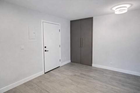 3220 Bayview Drive #211, Fort Lauderdale FL - photo 6 of 23