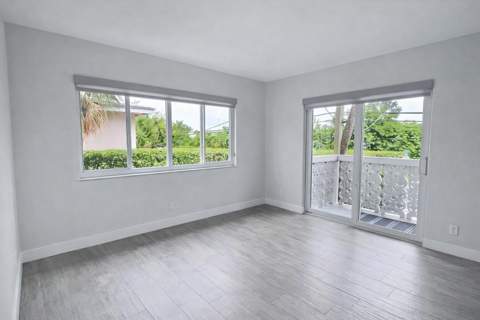 3220 Bayview Drive #211, Fort Lauderdale FL - photo 11 of 23