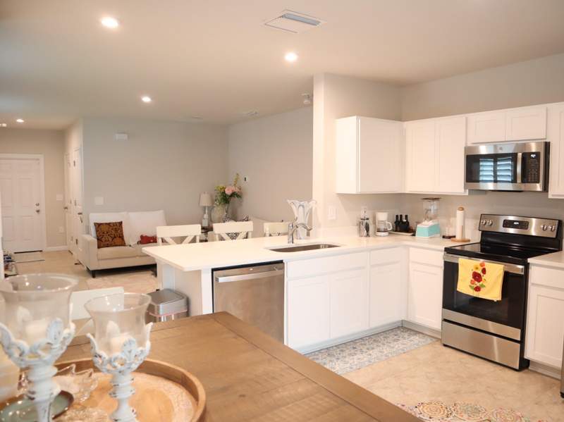 3 bedroom Single Family Residence at 517 Cherimoya Street, Avalon Crossing Phase II, Fort Pierce — photo 4