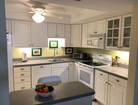 1202 S Lake Drive #502, Lantana FL - photo 7 of 22