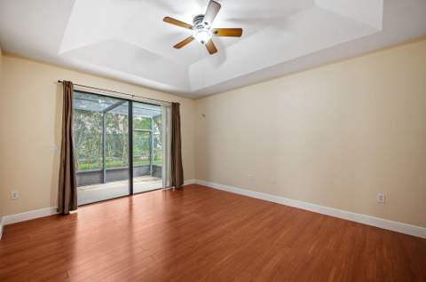 7039 Golf Pointe Circle, Tamarac FL - photo 13 of 34
