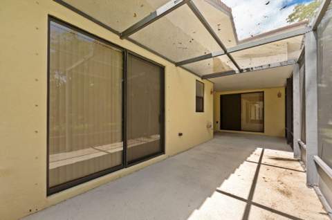 7039 Golf Pointe Circle, Tamarac FL - photo 24 of 34