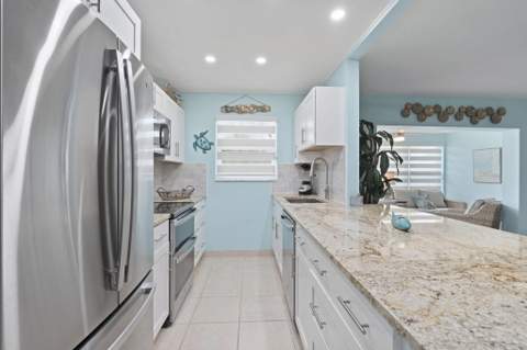 1177 S Drive Circle #B, Delray Beach FL - photo 9 of 41