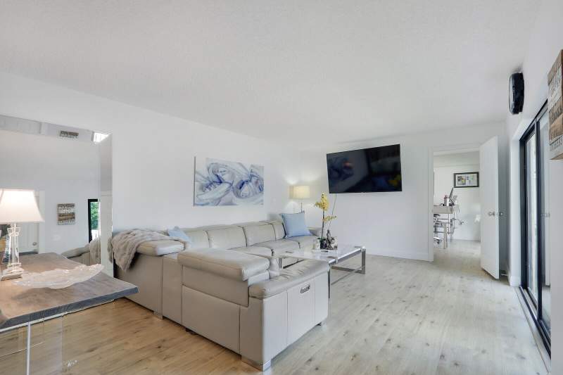 2 bedroom Townhouse at 1614 16th Lane, Garden Lakes And Garden Square Shops, Palm Beach Gardens — photo 4