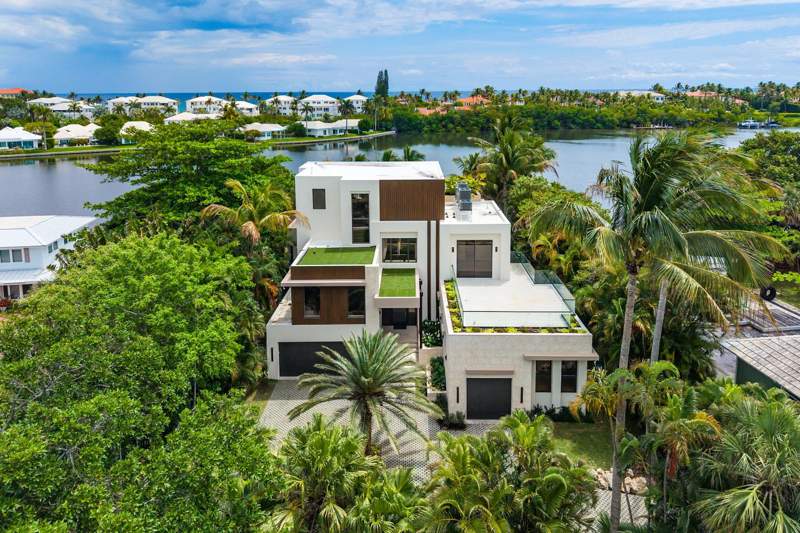5 bedroom Single Family Residence at 5 Barefoot Lane, Hypoluxo Island Add, Lantana — photo 4