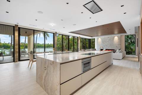 5 Barefoot Lane, Lantana FL - photo 10 of 39