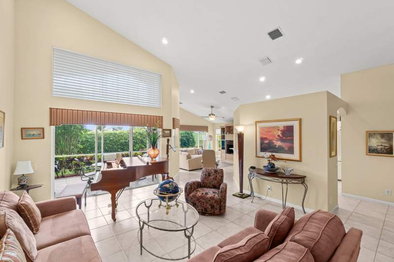 3 bedroom Single Family Residence at 6952 Grenelefe Road, Lakeridge Greens, Boynton Beach — photo 3